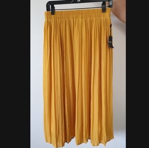 New Forever 21 yellow skirt